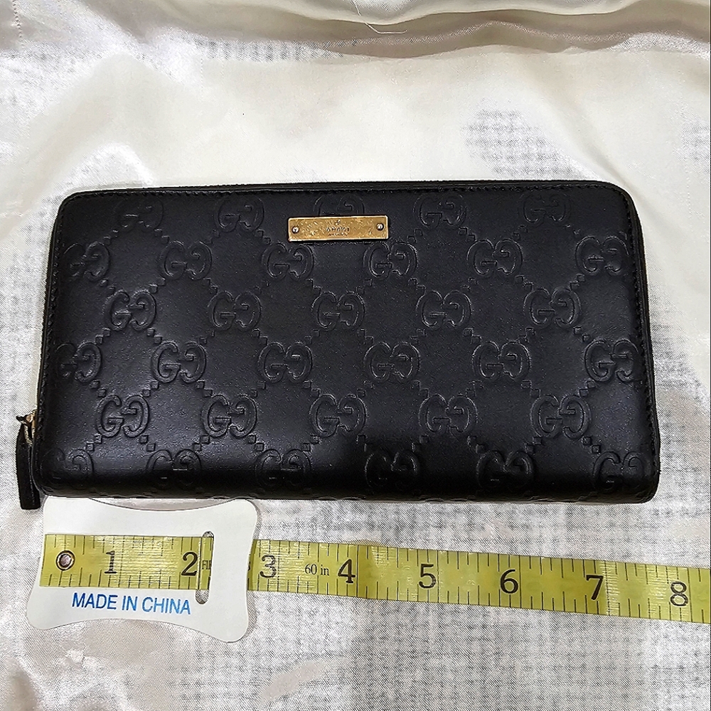 Gucci Guccisima Black Embossed Monogram Ziparound Leather Wallet AUTHENT… - Picture 5 of 12